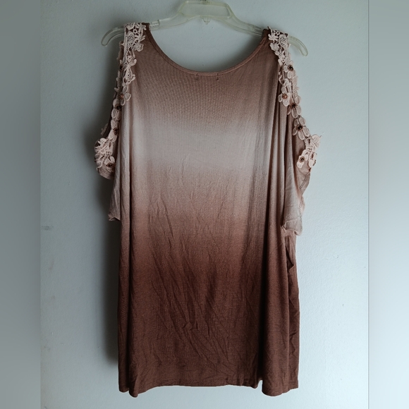 🚨Venus Brown Ombre Blouse with Floral Lace EUC - Picture 5 of 6